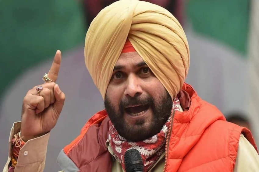 ਸਿੱਧੂ ਨੇ ਕੈਪਟਨ ਉੱਤੇ ਪੰਜਾਬ ਦੇ ਹਿੱਤ ਵੇਚਣ ਦਾ ਦੋਸ਼ ਲਾਇਆ