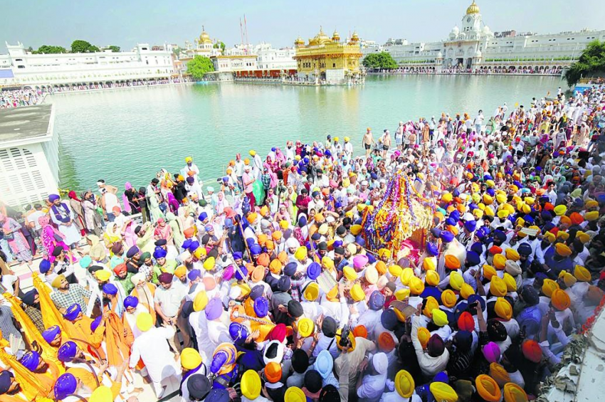 ਗੁਰੂ ਗ੍ਰੰਥ ਸਾਹਿਬ ਦਾ ਪਹਿਲਾ ਪ੍ਰਕਾਸ਼ ਪੁਰਬ ਸ਼ਰਧਾ ਨਾਲ ਮਨਾਇਆ