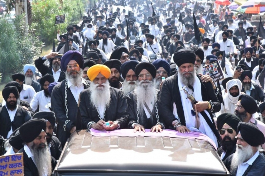 ਅੰਮ੍ਰਿਤਸਰ: ਬੰਦੀ ਸਿੱਖਾਂ ਦੀ ਰਿਹਾਈ ਲਈ ਡੀਸੀ ਦਫ਼ਤਰ ਅੱਗੇ ਰੋਸ ਧਰਨਾ