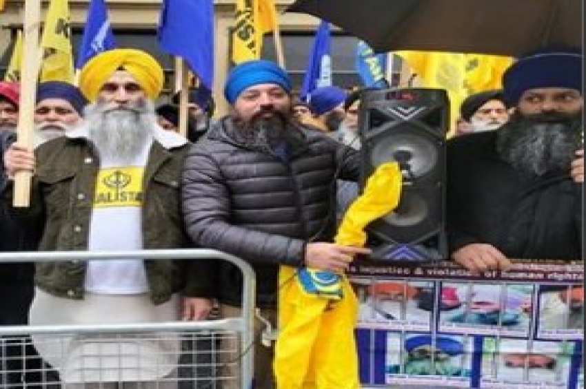 ਯੂਕੇ ‘ਚ ਬੰਦੀ ਸਿੰਘਾਂ ਦੀ ਰਿਹਾਈ ਲਈ ਲੰਡਨ ਭਾਰਤੀ ਅੰਬੈਸੀ ਦੇ ਬਾਹਰ ਸਿੱਖਾਂ ਵੱਲੋਂ ਰੋਸ ਪ੍ਰਦਰਸ਼ਨ