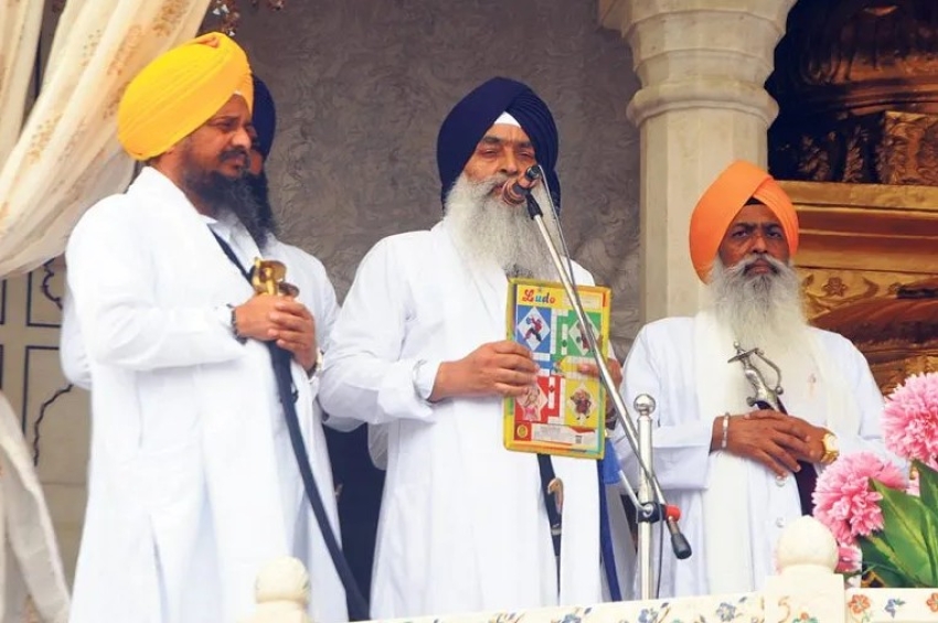 ਅਕਾਲ ਤਖ਼ਤ ਵੱਲੋਂ ਸੁਖਬੀਰ ਬਾਦਲ ਤਨਖ਼ਾਹੀਆ ਕਰਾਰ