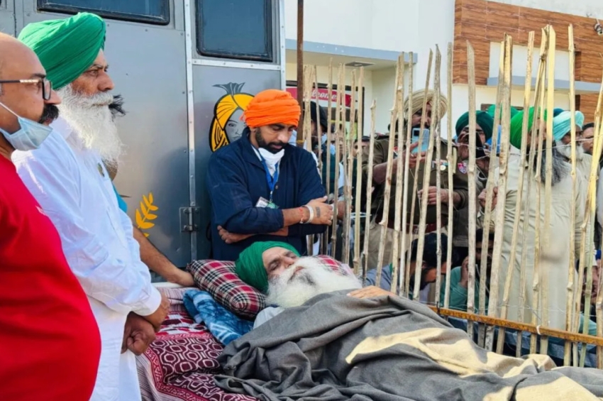 ਤਾਜ਼ੀ ਹਵਾ ਅਤੇ ਧੁੱਪ ਵਿੱਚ ਨਿਕਲੇ ਕਿਸਾਨ ਆਗੂ ਡੱਲੇਵਾਲ
