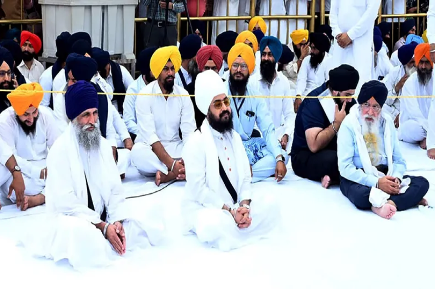 ਅਕਾਲ ਤਖ਼ਤ ਵੱਲੋਂ ਢੱਡਰੀਆਂ ਵਾਲੇ ਨੂੰ ਮੁਆਫ਼ੀ, ਸਰਨਾ ਅਤੇ ਗੁਰਮੁਖ ਸਿੰਘ ਨੂੰ ਲਗਾਈ ਤਨਖਾਹ
